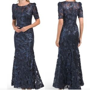 NWT Xscape Size 8 Sequin Gown With Illusion Neck Navy
